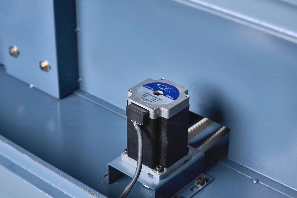 Фото Лазерный станок с чпу Raylogic 11G 1610