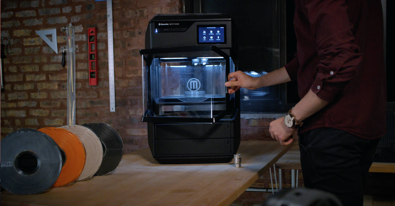 Фото 3D принтер MakerBot Method